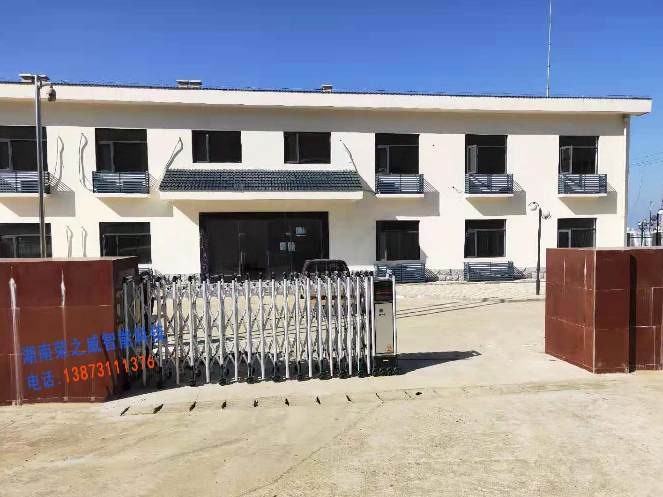 长沙伸缩门,长沙电动门,长沙电动伸缩门,长沙伸缩门,长沙电动伸缩门厂